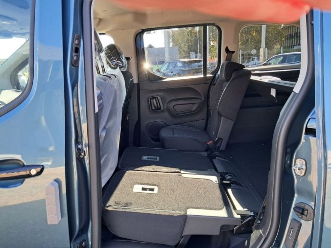 Peugeot Rifter, Peugeot Rifter LONG ALLURE BlueHDi 130 S&, barva modrá