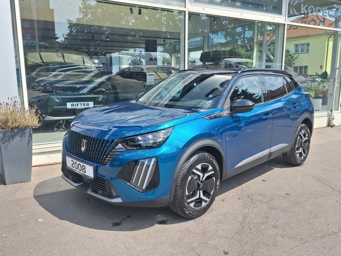 Peugeot 2008, Peugeot 2008 GT Hybrid 145 e-DCS6, barva modrá