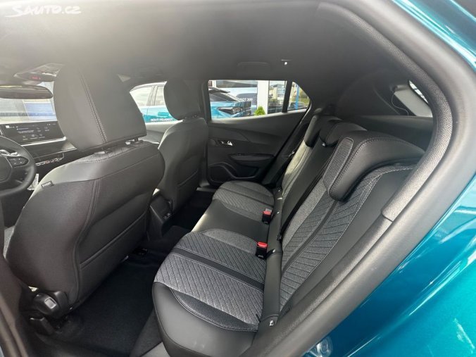Peugeot 2008, Peugeot 2008 ALLURE PureTech 130k EAT8, barva modrá