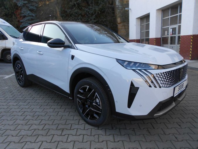 Peugeot 3008, Peugeot 3008 GT Hybrid 136 e-DCS6, barva bílá