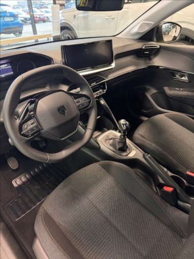 Peugeot 208, Peugeot 208 1,2 STYLE PureTech 100 S&S MAN, barva žlutá