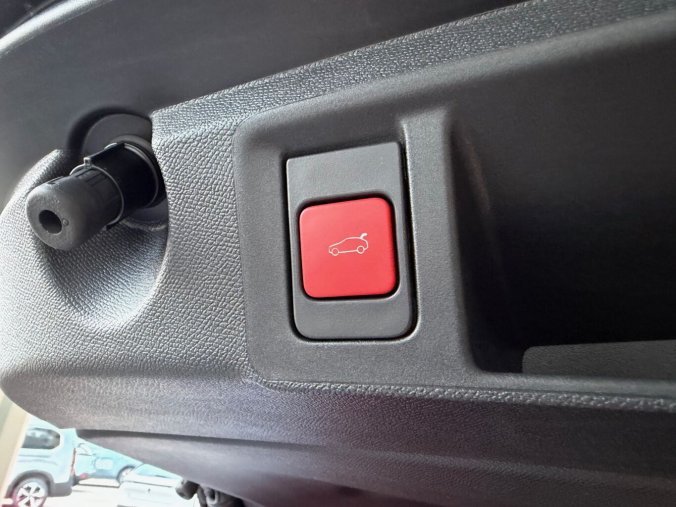 Peugeot 308, Peugeot 308 SW GT Hybrid 145 e-DCS6, barva červená