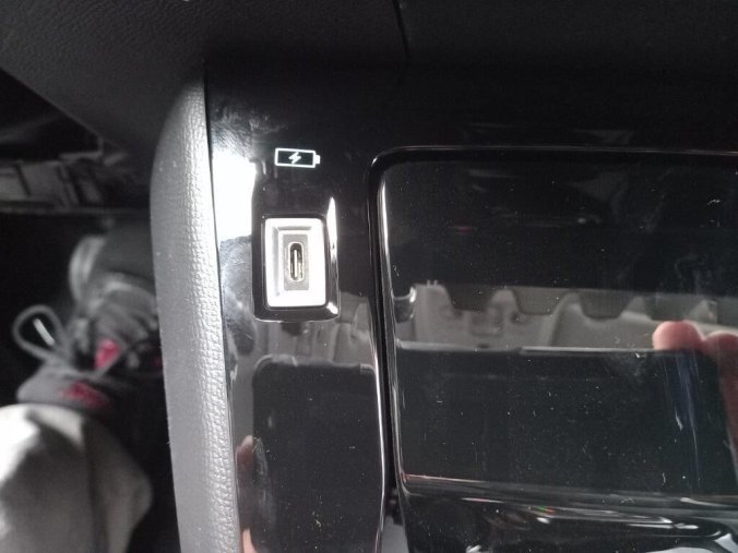 Peugeot 208, Peugeot 208 BUSINESS Hybrid 110 e-DCS6, barva zelená