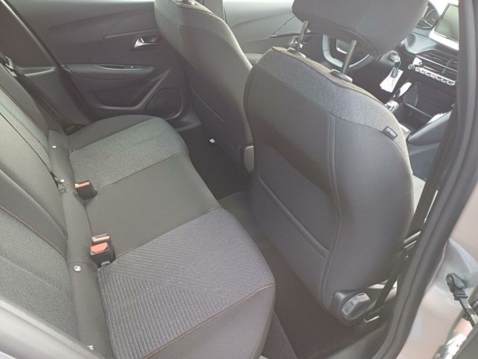 Peugeot 208, Peugeot 208 Style PureTech 1.2 7 let zár., barva šedá