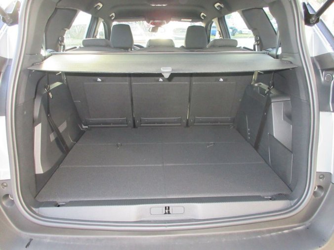 Peugeot 5008, Peugeot 5008 ALLURE BlueHDi 130 S&S EAT 8, barva šedá