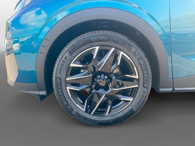 Peugeot 3008, Peugeot 3008 ALLURE Hybrid 136 e-DCS6, barva modrá