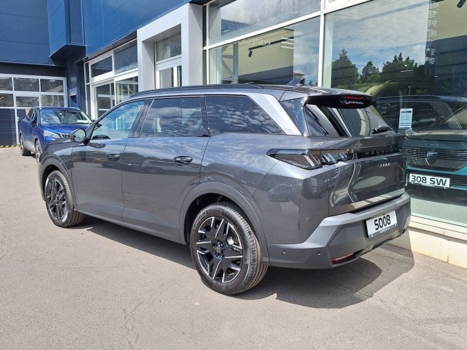 Peugeot 5008, Peugeot 5008 ALLURE Hybrid 145 e-DCS6, barva šedá