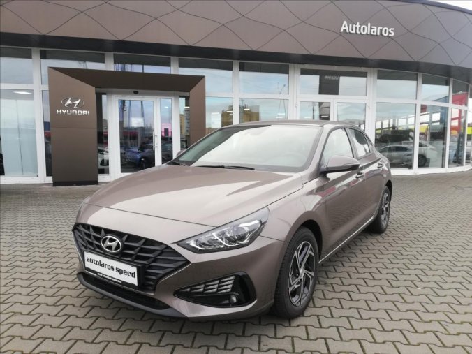 Hyundai i30, 1,0 T-GDI 88 kW (95 NAT) 6 st. man, barva bronzová