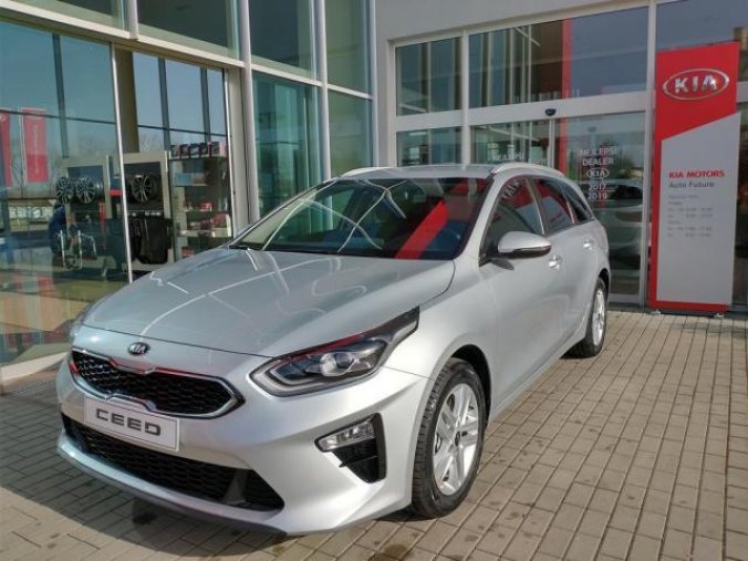 Kia Ceed, SW 1,5 TGDi TOP, barva stříbrná