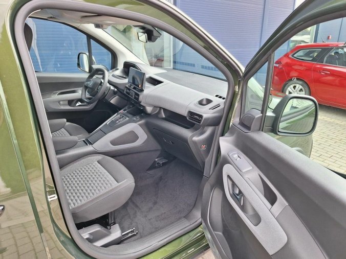Peugeot Rifter, Peugeot Rifter GT BHDi 130 EAT8, barva zelená