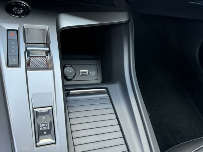 Peugeot 408, Peugeot 408 GT - IHNED K ODBĚRU, barva modrá
