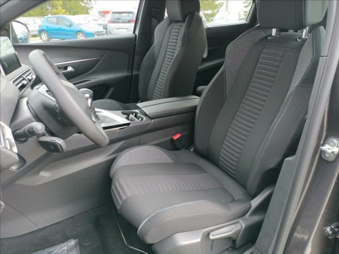Peugeot 5008, Peugeot 5008 1,2 Active Pack  PureTech 130k MAN6, barva šedá