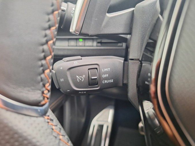 Peugeot 5008, Peugeot 5008 GT 1.5 BHDi 130k EAT8, barva bílá