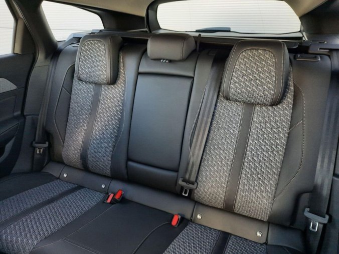 Peugeot 308, Peugeot 308 SW ALLURE 1.5 BHDi 130k EAT8, barva šedá