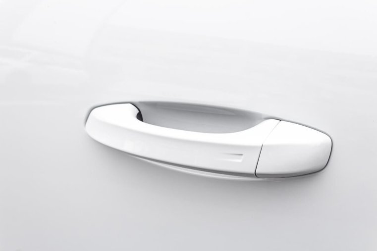 Peugeot 5008, Peugeot 5008 1,2 ALLURE Hybrid 145 e-DCS6, barva bílá