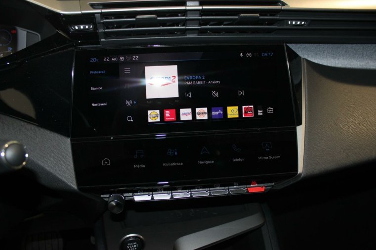 Peugeot 308, Peugeot 308 SW ALLURE Hybrid 136 e-DCS6, barva bílá