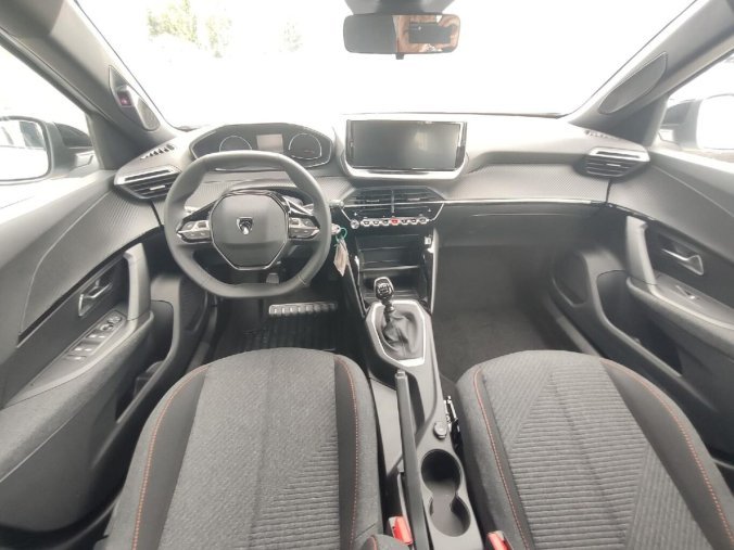 Peugeot 2008, Peugeot 2008 STYLE 1.2 100k MAN6, barva bílá