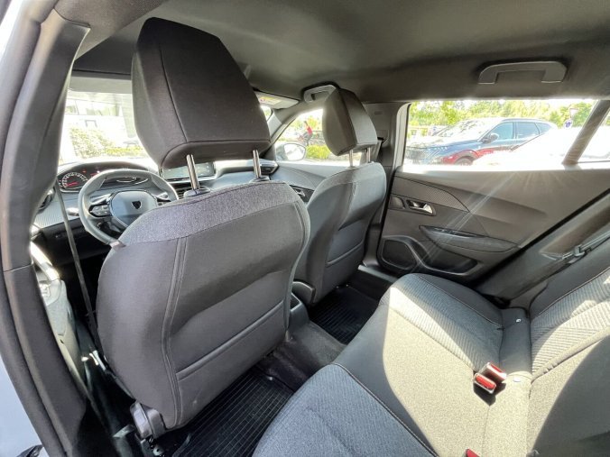 Peugeot 2008, Peugeot 2008 BUSINESS Turbo 100k MAN6, barva bílá