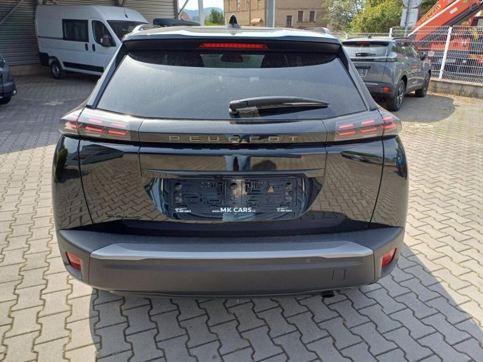 Peugeot 2008, Peugeot 2008 ALLURE 1.2 PureTech 100k, barva černá