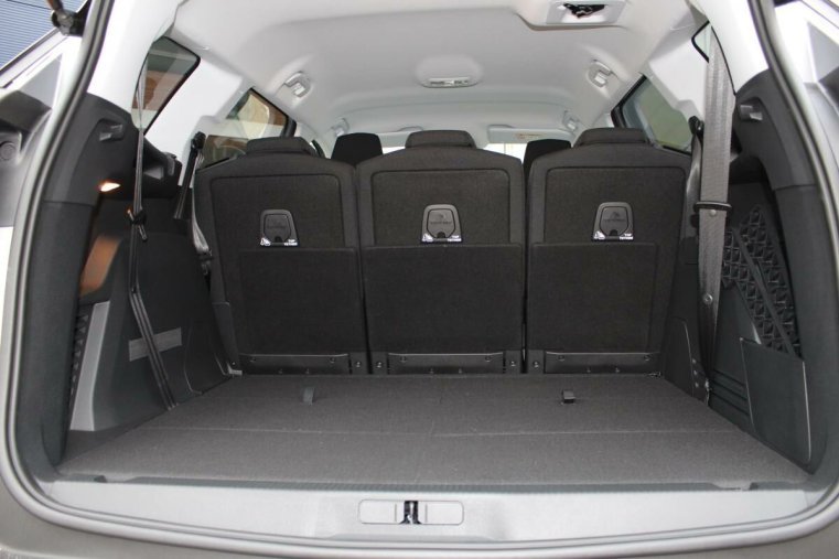 Peugeot 5008, Peugeot 5008 REZERVACE ACTIVE PACK 130 EAT8, barva šedá