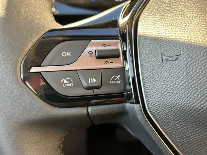 Peugeot 308, Peugeot 308 SW ALLURE PureTech 130 AT, barva modrá