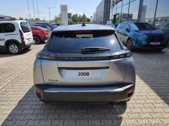 Peugeot 2008, Peugeot 2008 ALLURE 1.2 TURBO 100k 2xkamera, barva stříbrná