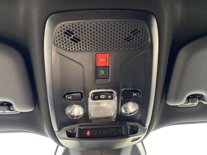 Peugeot 2008, Peugeot 2008 STYLE Hybrid 145 e-DCS6, barva bílá