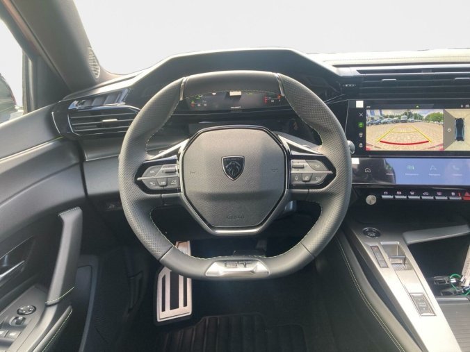 Peugeot 408, Peugeot 408 GT Hybrid 136 e-DCS6, barva červená