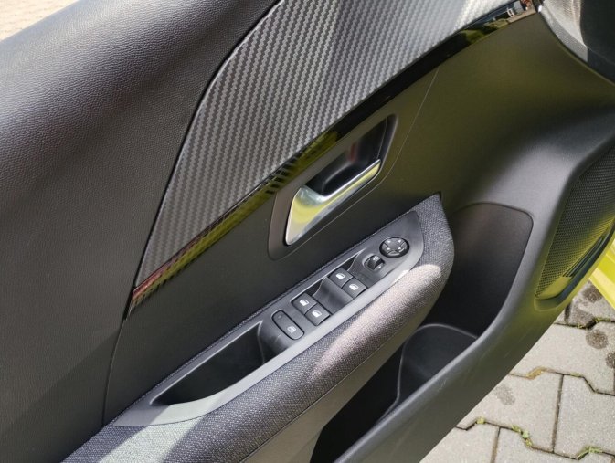 Peugeot 208, Peugeot 208 BUSINESS  Hybrid 110 e-DCS6, barva žlutá