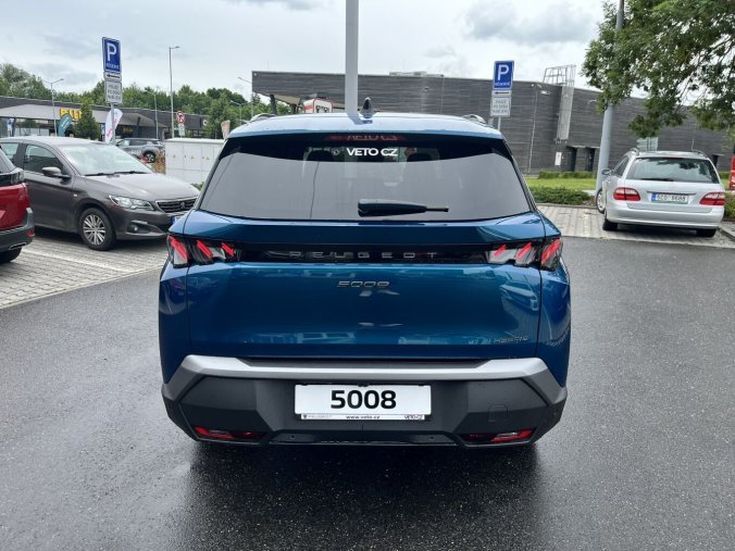 Peugeot 5008, Peugeot 5008 GT Hybrid 145 e-DCS6, barva modrá