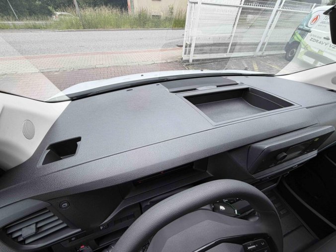 Peugeot Expert, Peugeot Expert Combi L3 2.2 BlueHDi 150 MAN6, barva bílá
