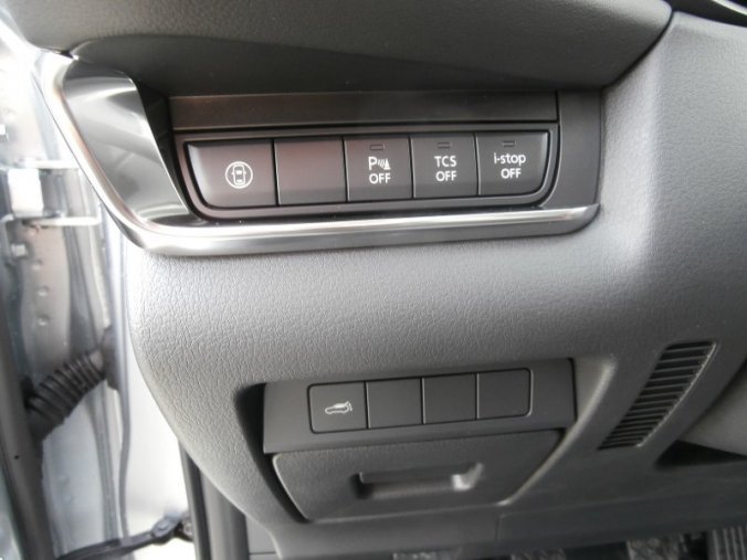 Mazda CX-30, 2,0i X180 PS, barva stříbrná