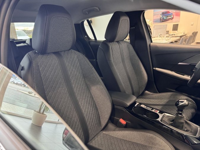 Peugeot 208, Peugeot 208 ALLURE - NOVÝ MODEL, manuál, barva šedá