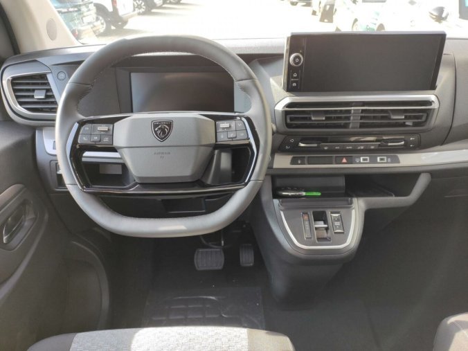 Peugeot Traveller, Peugeot Traveller L2 2.0 HDI AUT8 180k NAV 2+3+3, barva zelená