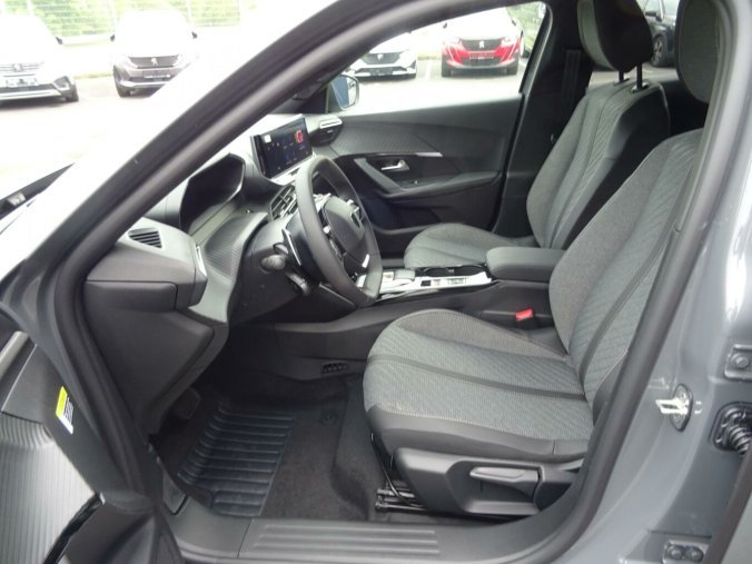 Peugeot 2008, Peugeot 2008 ALLURE Hybrid 145k e-DCS6, barva šedá