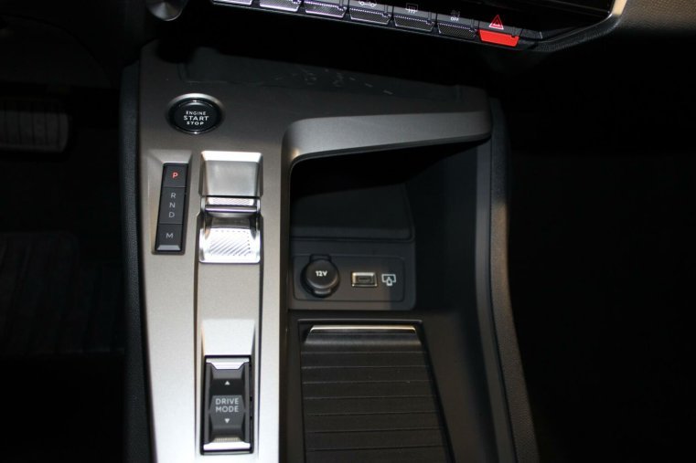 Peugeot 308, Peugeot 308 SW ALLURE Hybrid 136 e-DCS6, barva bílá
