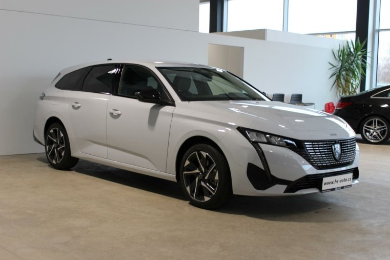 Peugeot 308, Peugeot 308 SW ALLURE Hybrid 136 e-DCS, barva bílá