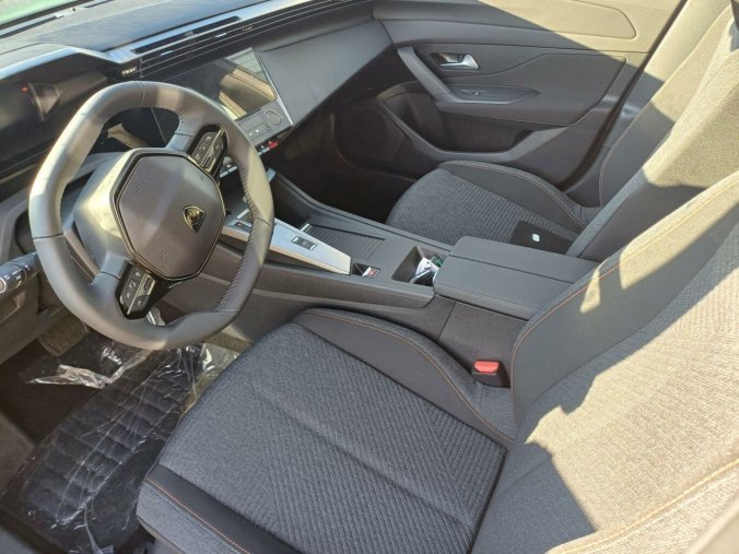 Peugeot 308, Peugeot 308 SW STYLE Hybrid 145 e-DCS6, barva šedá