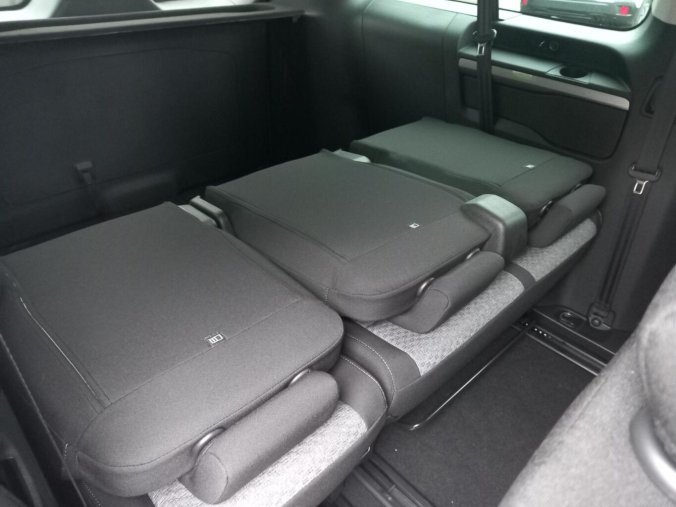 Peugeot Traveller, Peugeot Traveller Active L3 2.2 BlueHDi 150 man, barva šedá