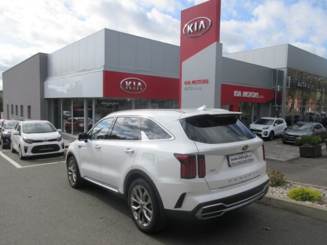 Kia Sorento, 2,2 CRDi SCR 4x4 8DCT TOP, barva bílá