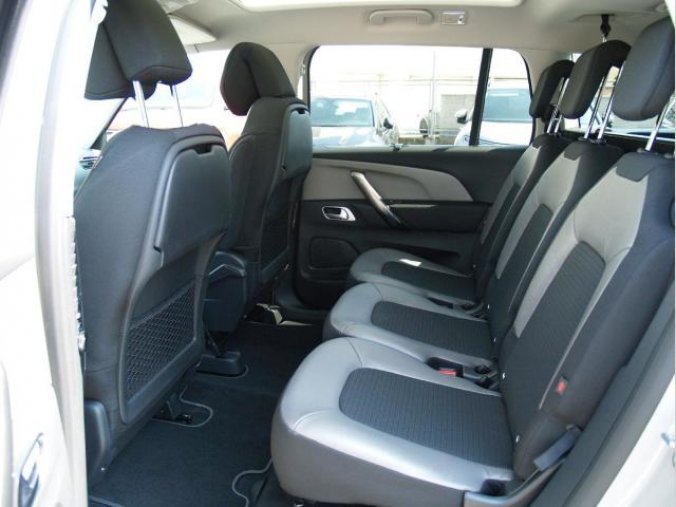 Citroën Grand C4 Spacetourer, Shine Pack 1,5BHDi 130 EAT8, barva béžová