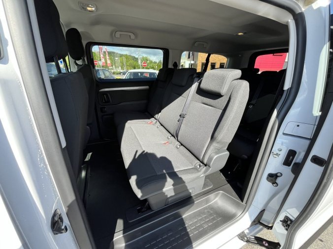 Peugeot Traveller, Peugeot Traveller Active L3 2,2 HDi 180k EAT8, barva bílá
