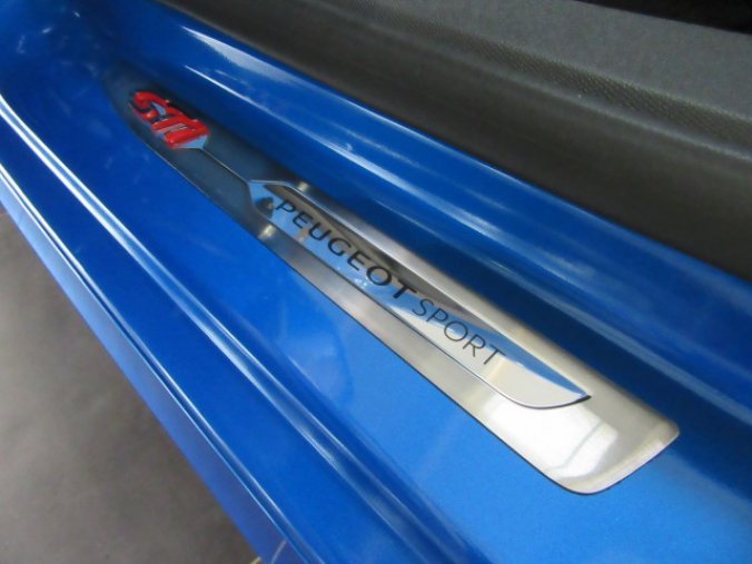 Peugeot 308, GTi 1.6 PureTech 263k MAN6, barva modrá