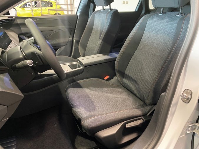 Peugeot 308, Peugeot 308 SW STYLE BlueHDi 130 EAT8 - 2316, barva bílá