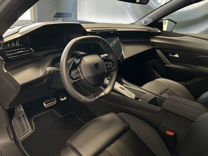 Peugeot 308, Peugeot 308 SW GT Hybrid 145 e-DCS6, barva šedá
