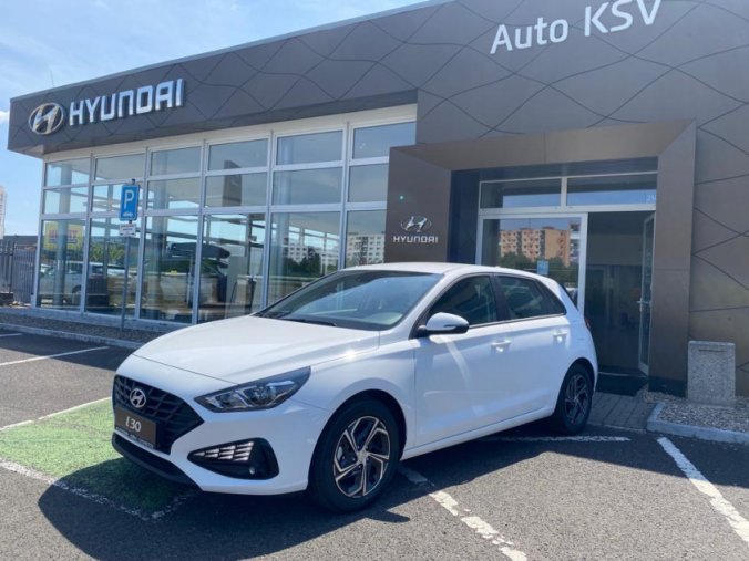 Hyundai i30, 1,5i 81 kW MT, barva bílá