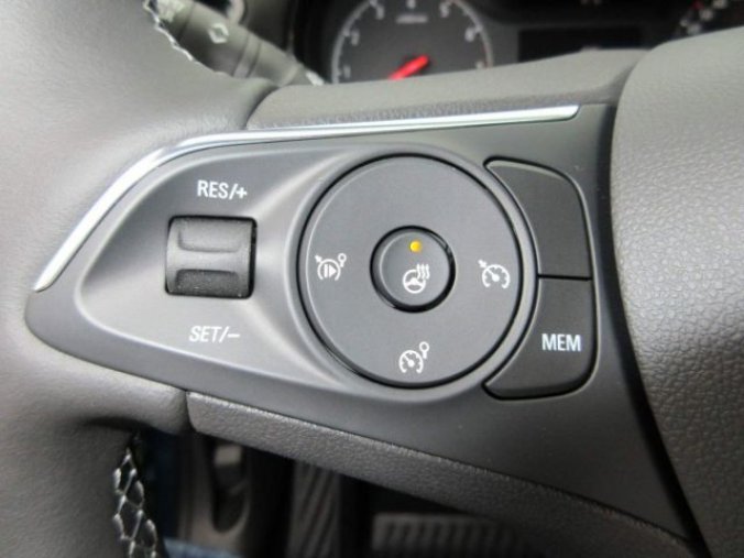 Opel Mokka, Elegance 1.2 TURBO (96kW/130k), barva zelená