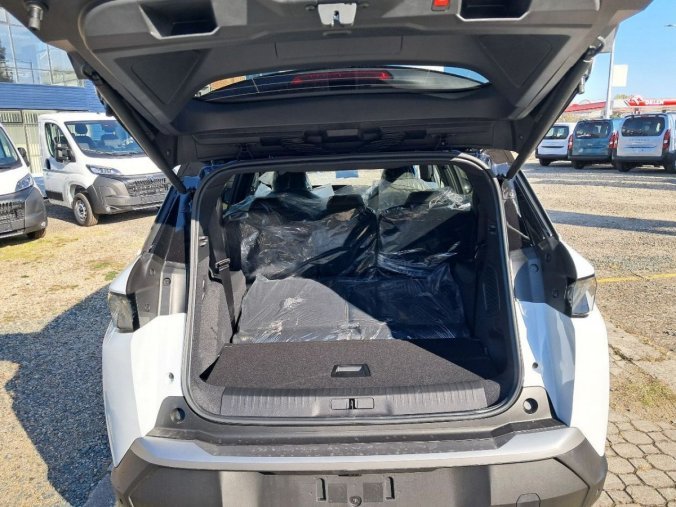 Peugeot 5008, Peugeot 5008 5008 GT Hybrid 145 e-DCS6, barva bílá