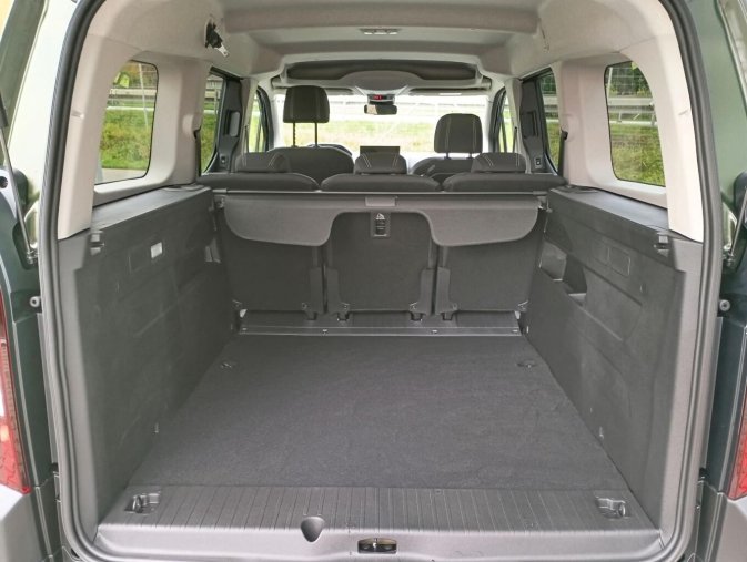 Peugeot Rifter, Peugeot Rifter LONG ALLURE HDi 130 S&S MAN6, barva zelená