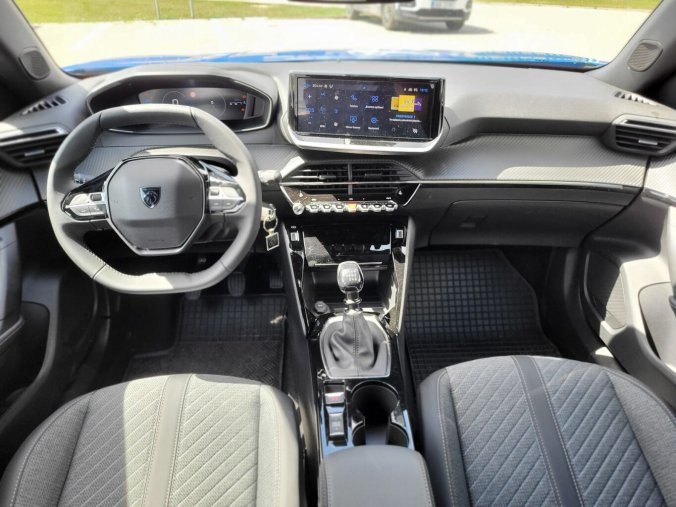 Peugeot 2008, Peugeot 2008 ALLURE PureTech 100 MAN6 - 6433, barva modrá